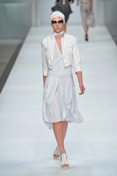 Look 28